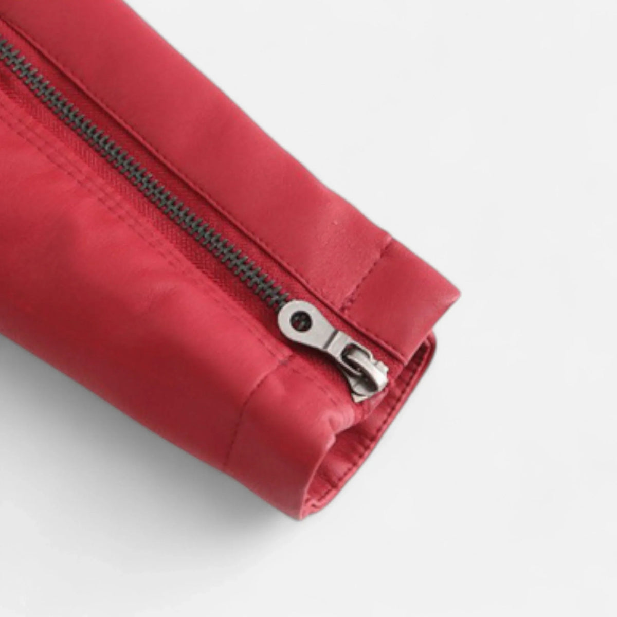 Women's cropped leather jacket with front zip closure