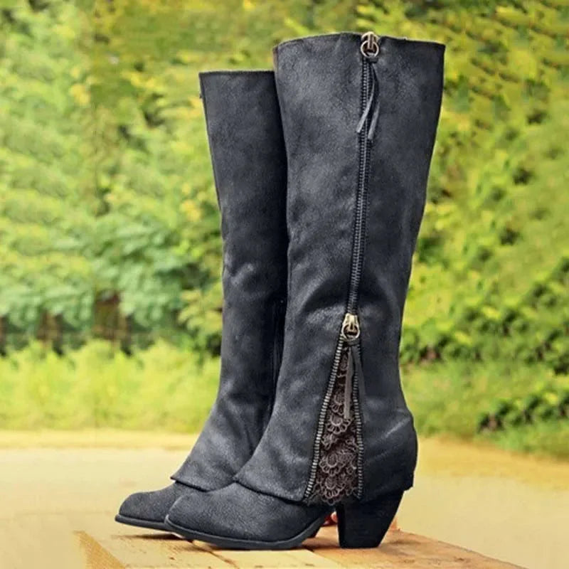 Women's knee-high boots with lace-inspired detailing – Black