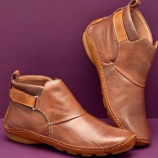 Women's cushioned ankle boots with supportive footbed – Brown