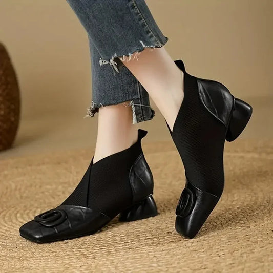 Women's ankle boots with square toe – Black