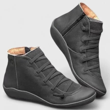 Women's ankle boots with supportive footbed and durable sole – Black