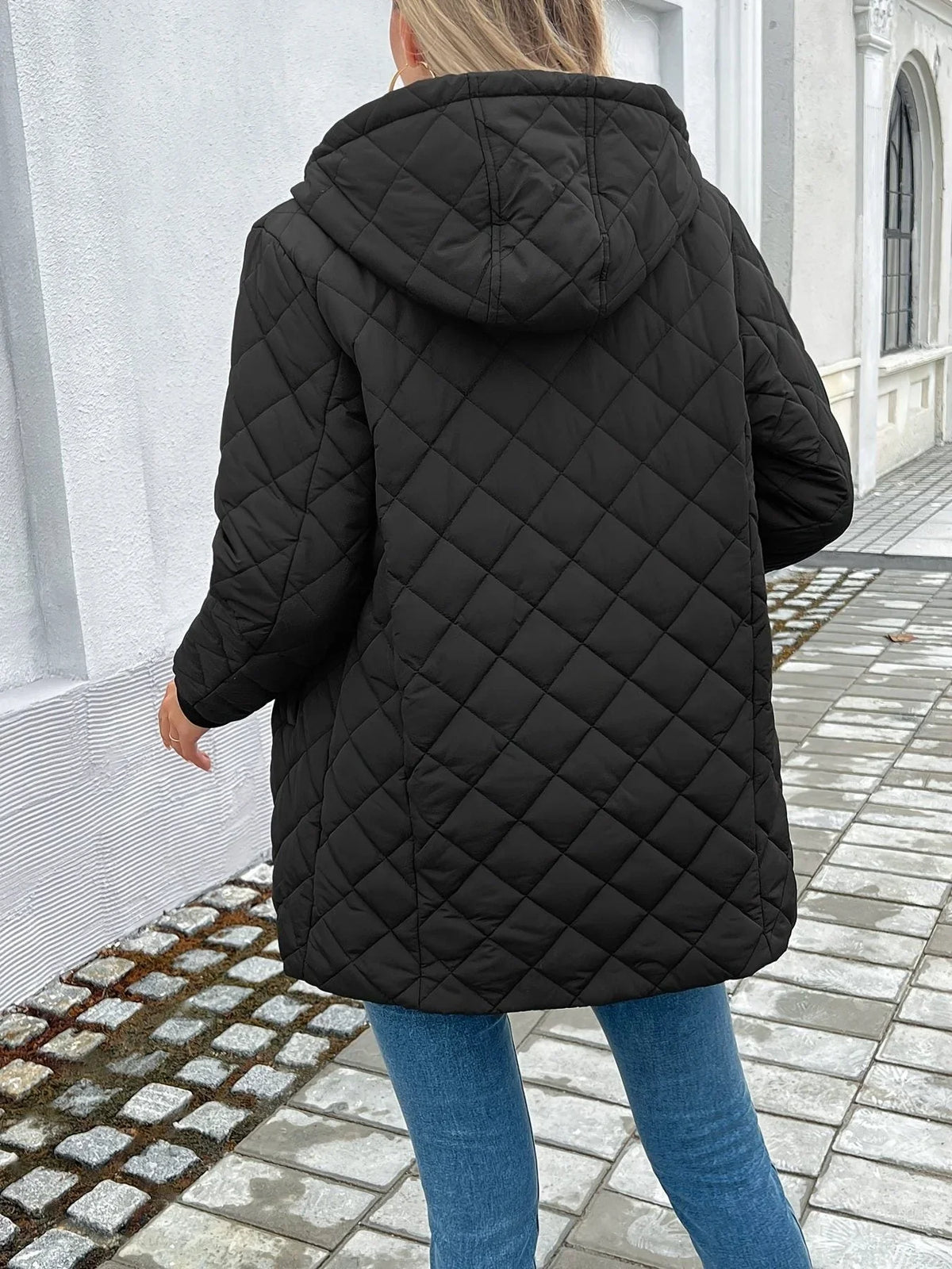 Women's quilted longline puffer coat with fleece-lined hood – Black