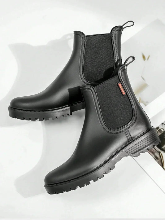 Women's waterproof Chelsea rain boots with matte finish – Black