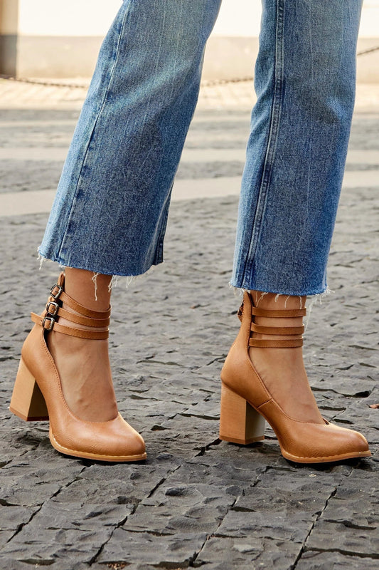 Women's ankle boots with triple buckle straps and block heel