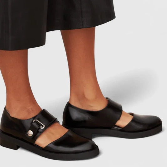 Women's leather buckle-strap Mary-Jane flats with cut-out sides – Black