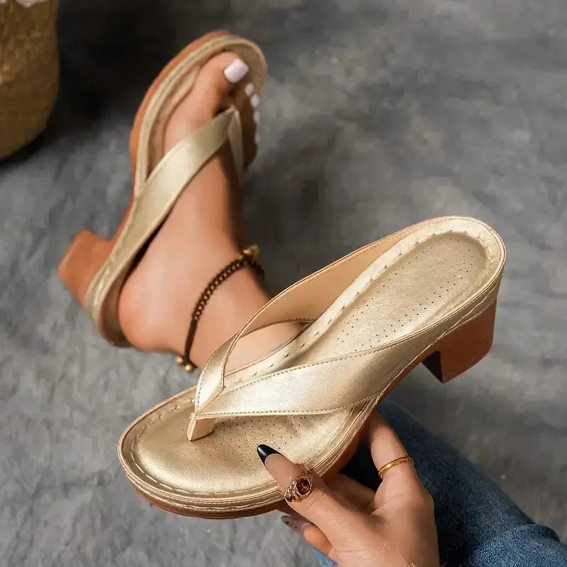 Women's comfort faux-leather platform thong sandals with block-heel – Gold