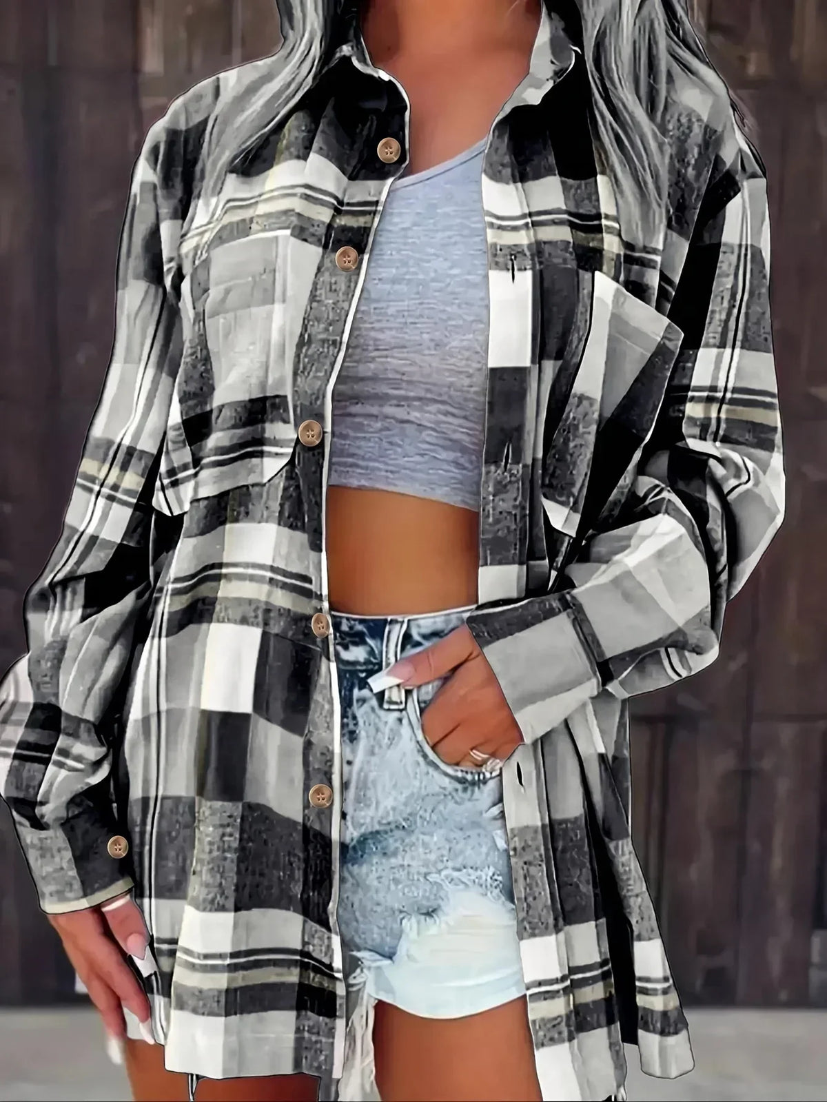 Women's oversized plaid flannel long-sleeve button-down shirt with chest pockets – Black