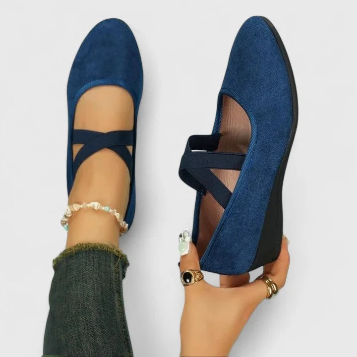 Women's suede wedge pointed-toe flats with cross-strap design – Blue