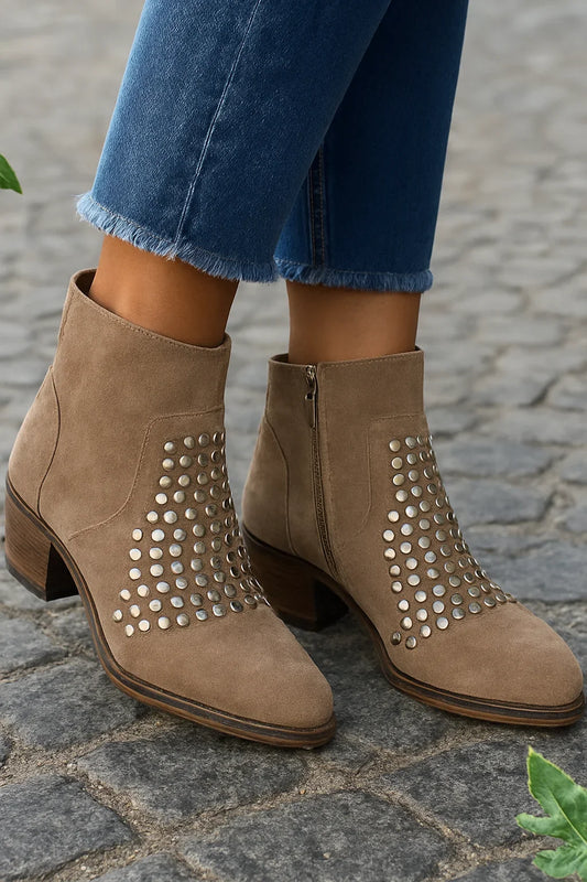 Women's suede studded ankle boots with zipper closure and pointed toe – Camel