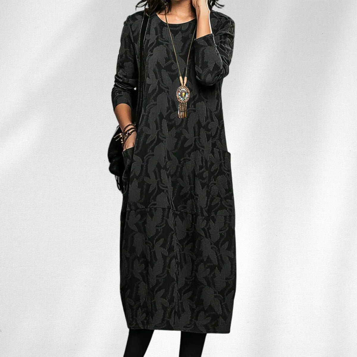 Women's textured leaf winter midi dress with crewneck long-sleeve and side pockets – Black