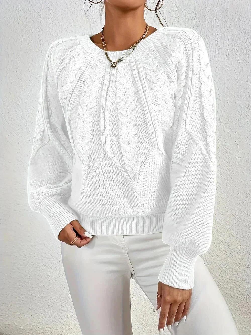 Women's cable knit crew neck sweater with cropped fit – White