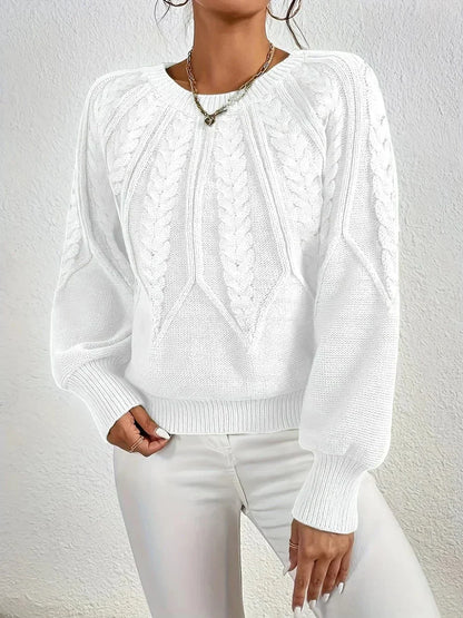Women's cable knit crew neck sweater with cropped fit – White