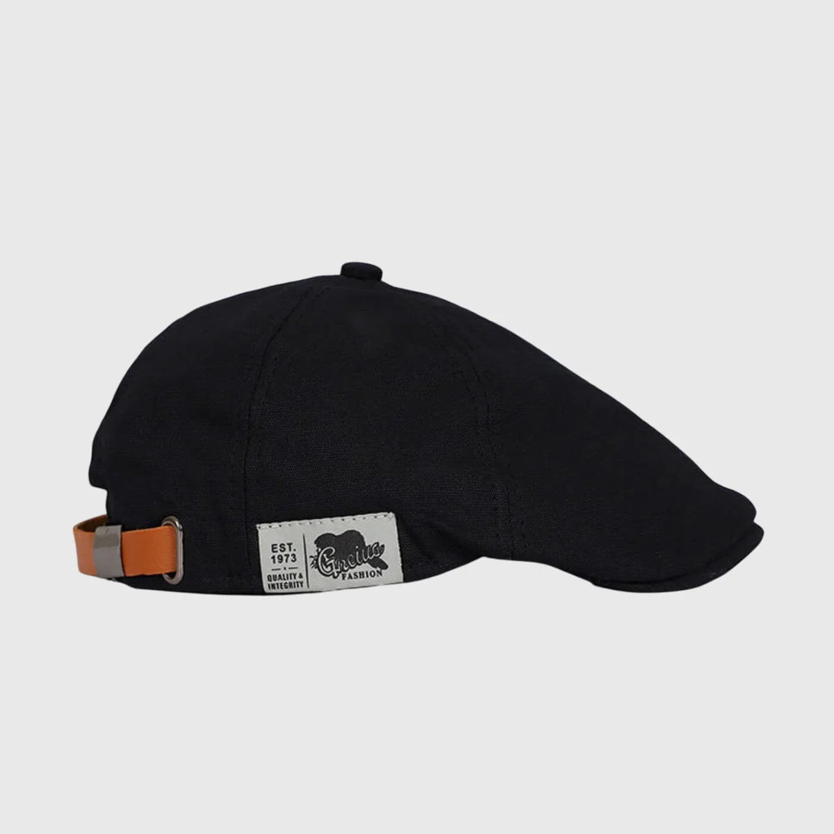 Women's classic French-style beret with structured fit – Black