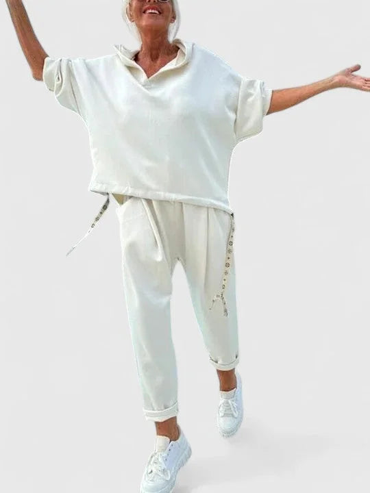 Women's hooded sweatshirt and bottoms lounge set – White