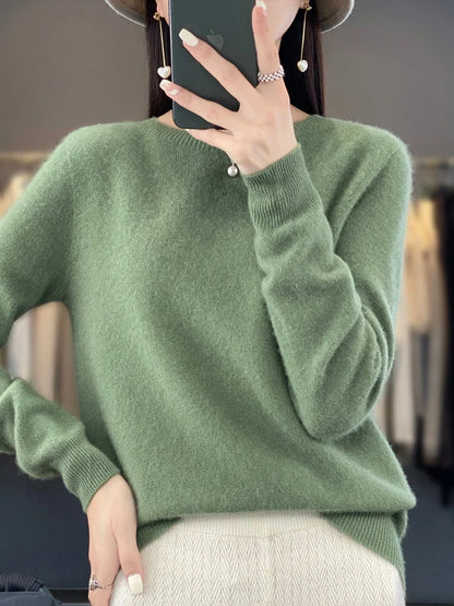 Women's knit crew neck jumper with fuzzy texture