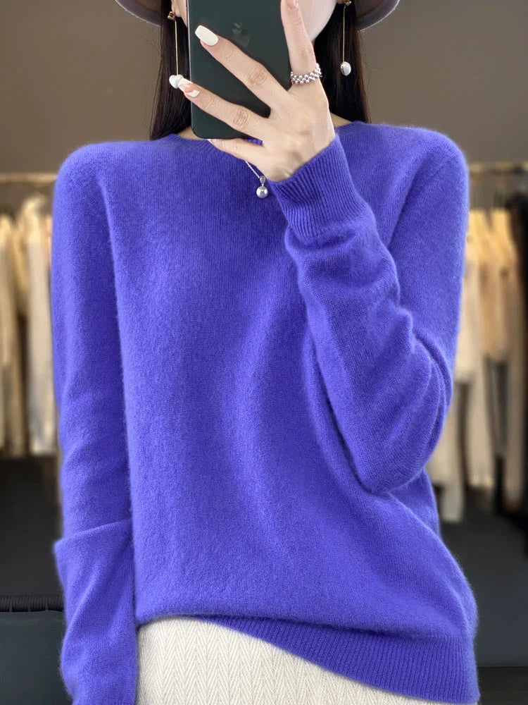 Women's knit crew neck jumper with fuzzy texture