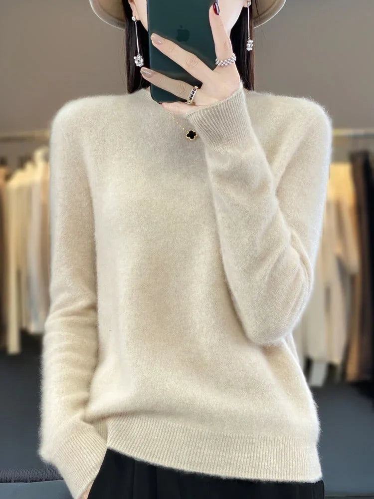 Women's knit crew neck jumper with fuzzy texture