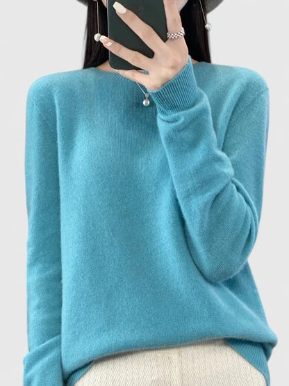Women's knit crew neck jumper with fuzzy texture