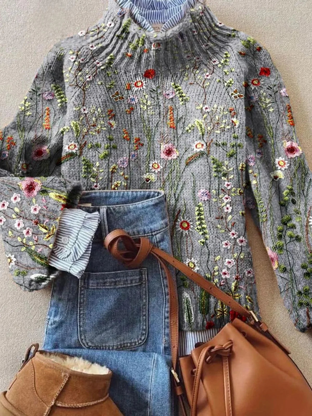 Women's ribbed knit crew neck sweater with embroidered floral design – Multicolor
