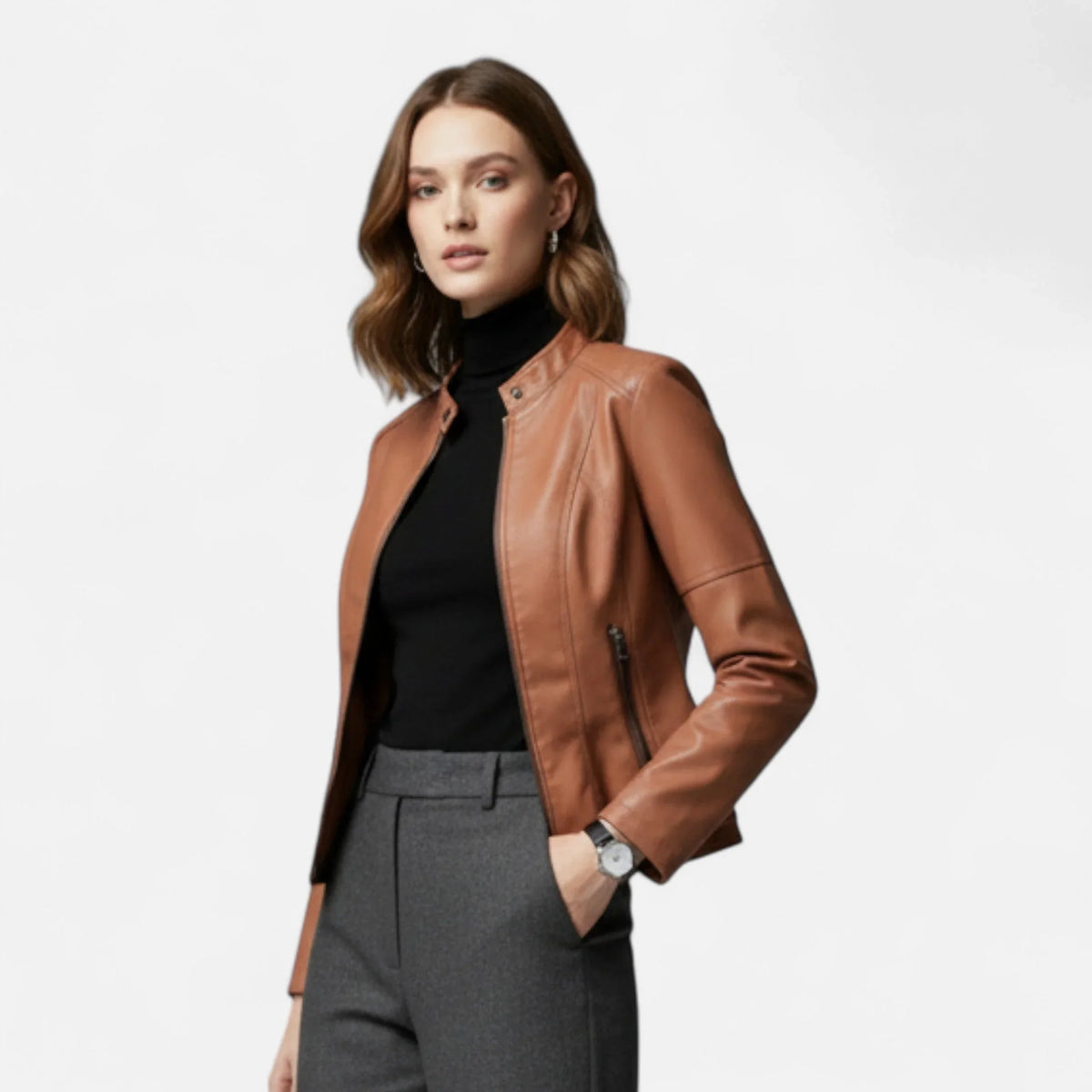 Women's cropped leather jacket with front zip closure