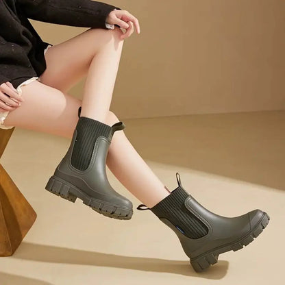 Women's ankle boots with ribbed knit cuff