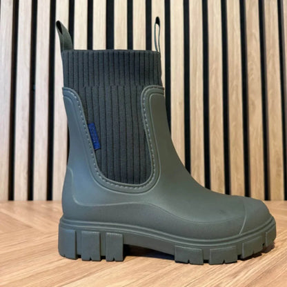 Women's ankle boots with ribbed knit cuff