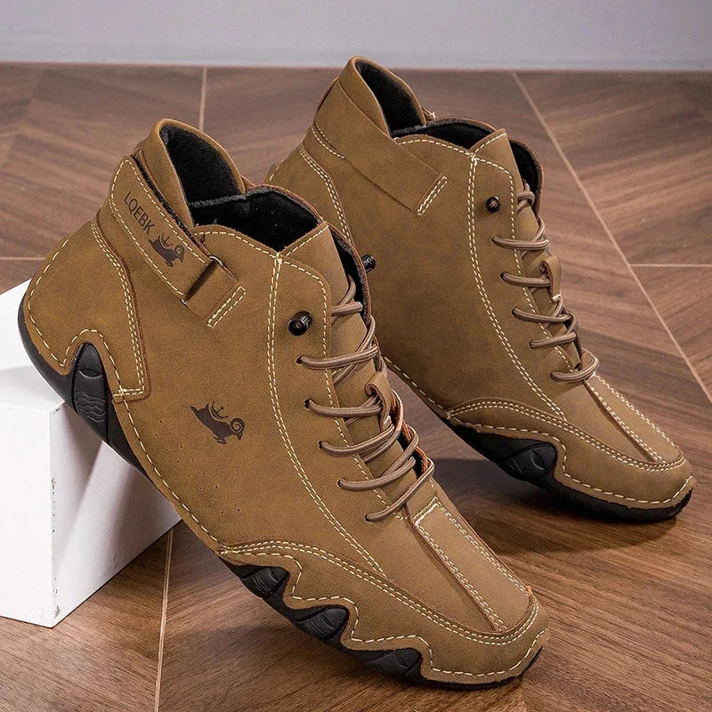 Women's suede lace-up ankle boots with wavy rubber sole – Brown