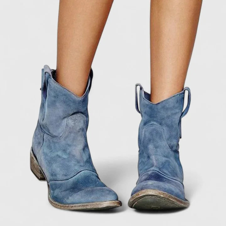 Women's suede ankle boots with slouchy shaft – Light Blue
