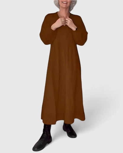 Women's knit V-neck maxi dress with side pockets – Brown