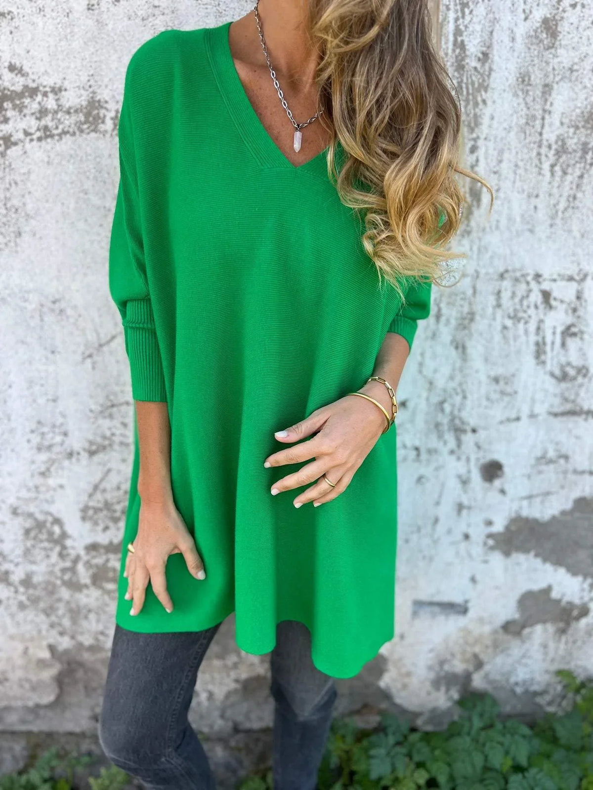 Women's knit V-neck jumper with oversized tunic fit – Green
