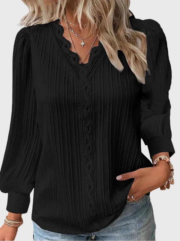 Women's classic pullover blouse with tailored fit – Black