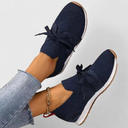 Women's lace-up knit sneakers with contrast sole detail – Blue