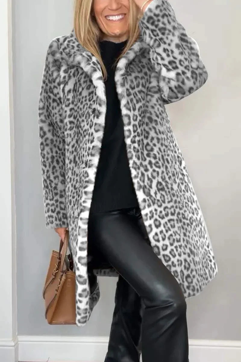 Women's leopard-print winter coat with bold design – White