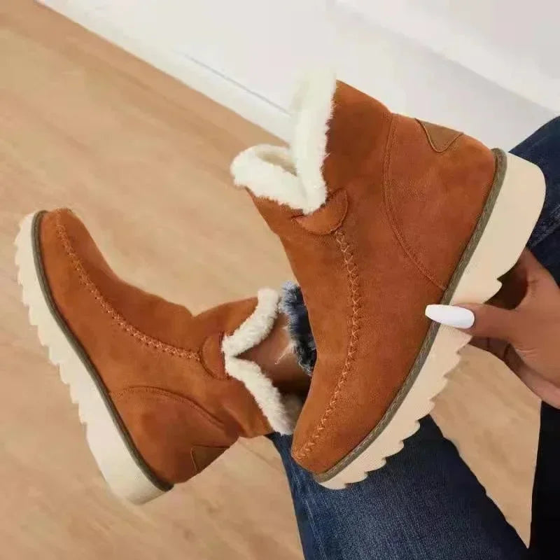 Women's slip-on ankle boots with cushioned faux-fur lining