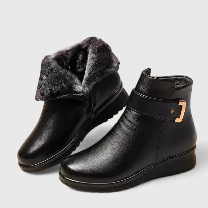 Women's faux leather side zip ankle boots with fur lining