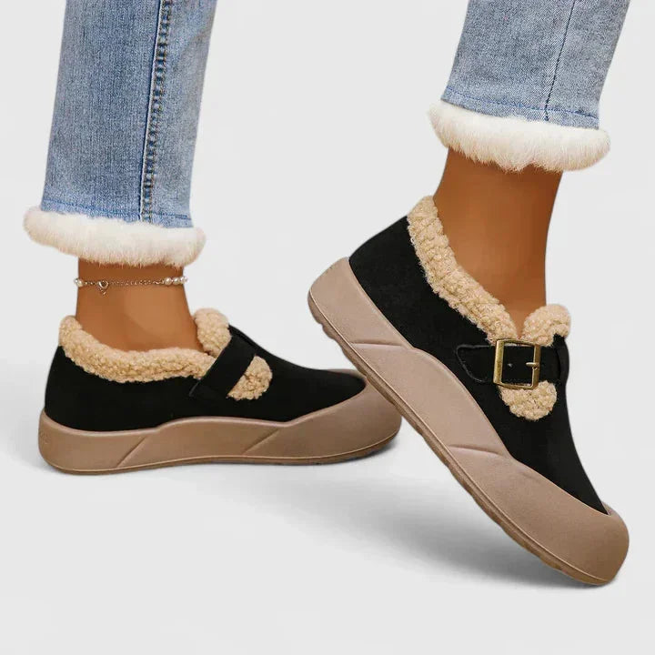 Women's suede slippers with sherpa fleece trim