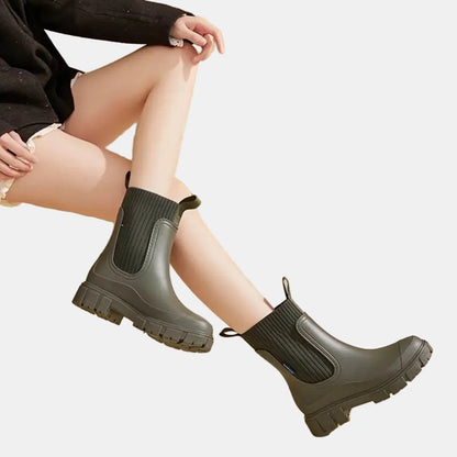 Women's ankle boots with ribbed knit cuff