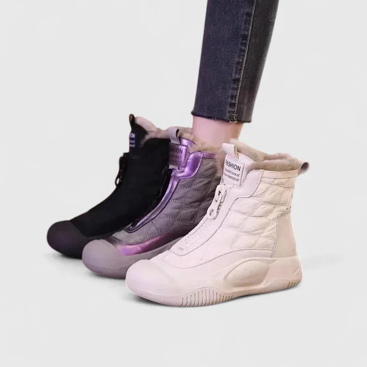 Women's quilted half-zip ankle boots with faux fur lining