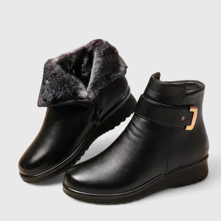 Women's faux leather side zip ankle boots with fur lining – Black Black