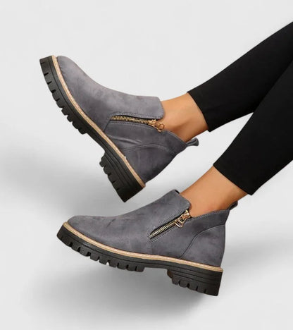 Women's suede side zip ankle boots with chunky lug sole – Grey