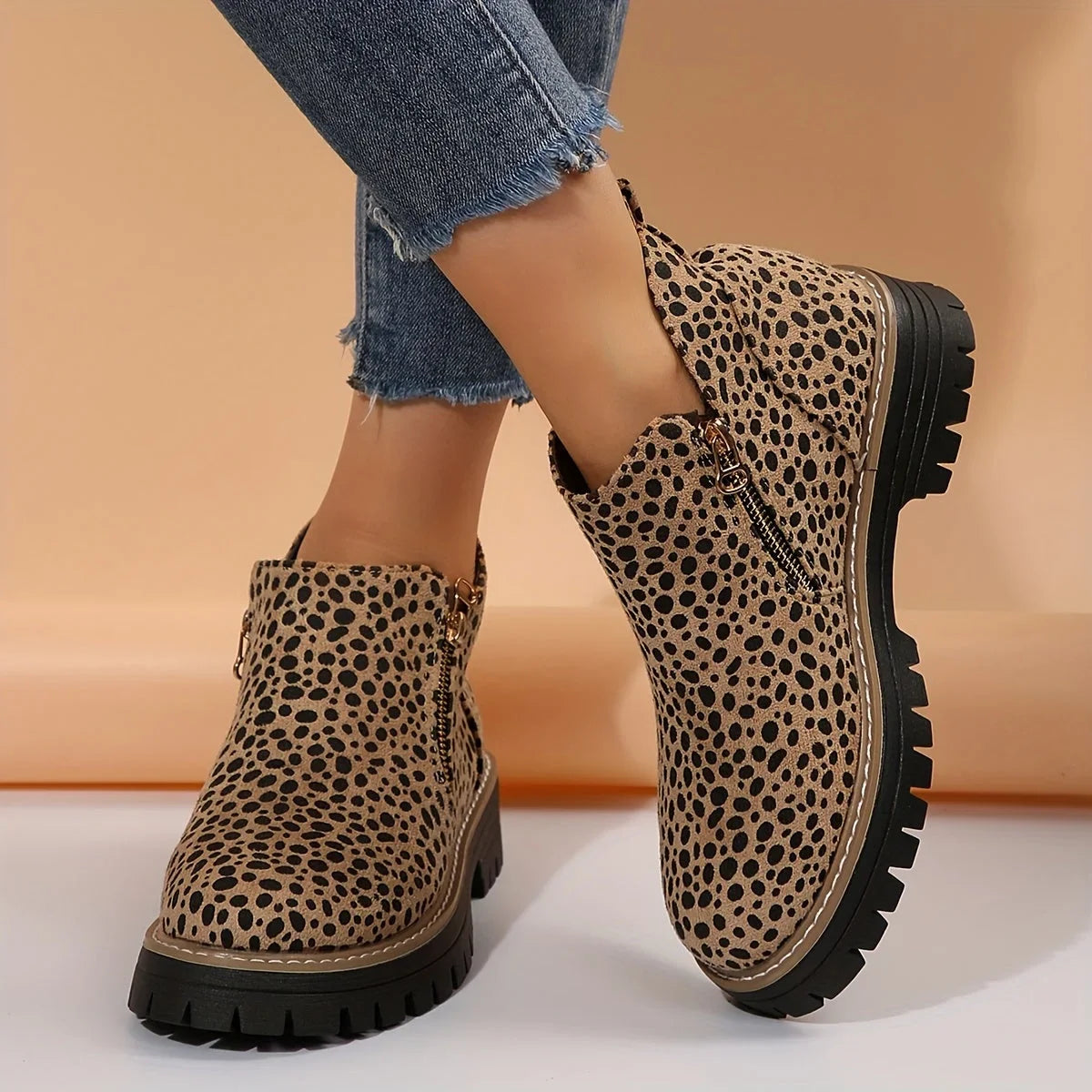 Women's leopard suede side zip ankle boots with chunky lug sole – Leopard Print
