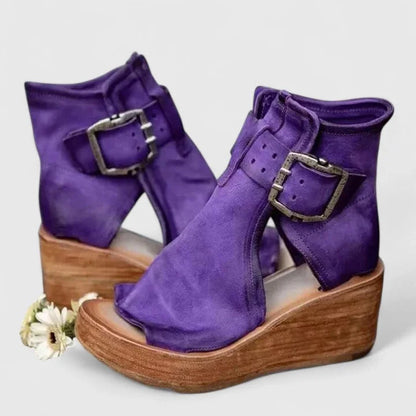 Women's comfort boots with sturdy grip sole and classic silhouette – Purple