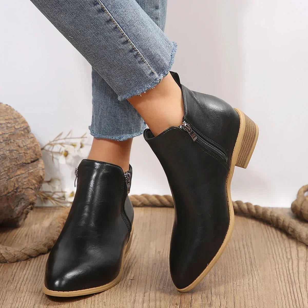 Women's cushioned ankle boots with block heel and side zipper