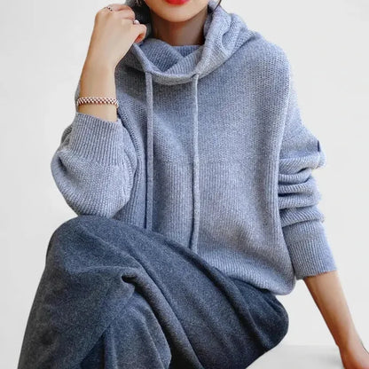 Women's oversized ribbed knit hoodie with dropped shoulders