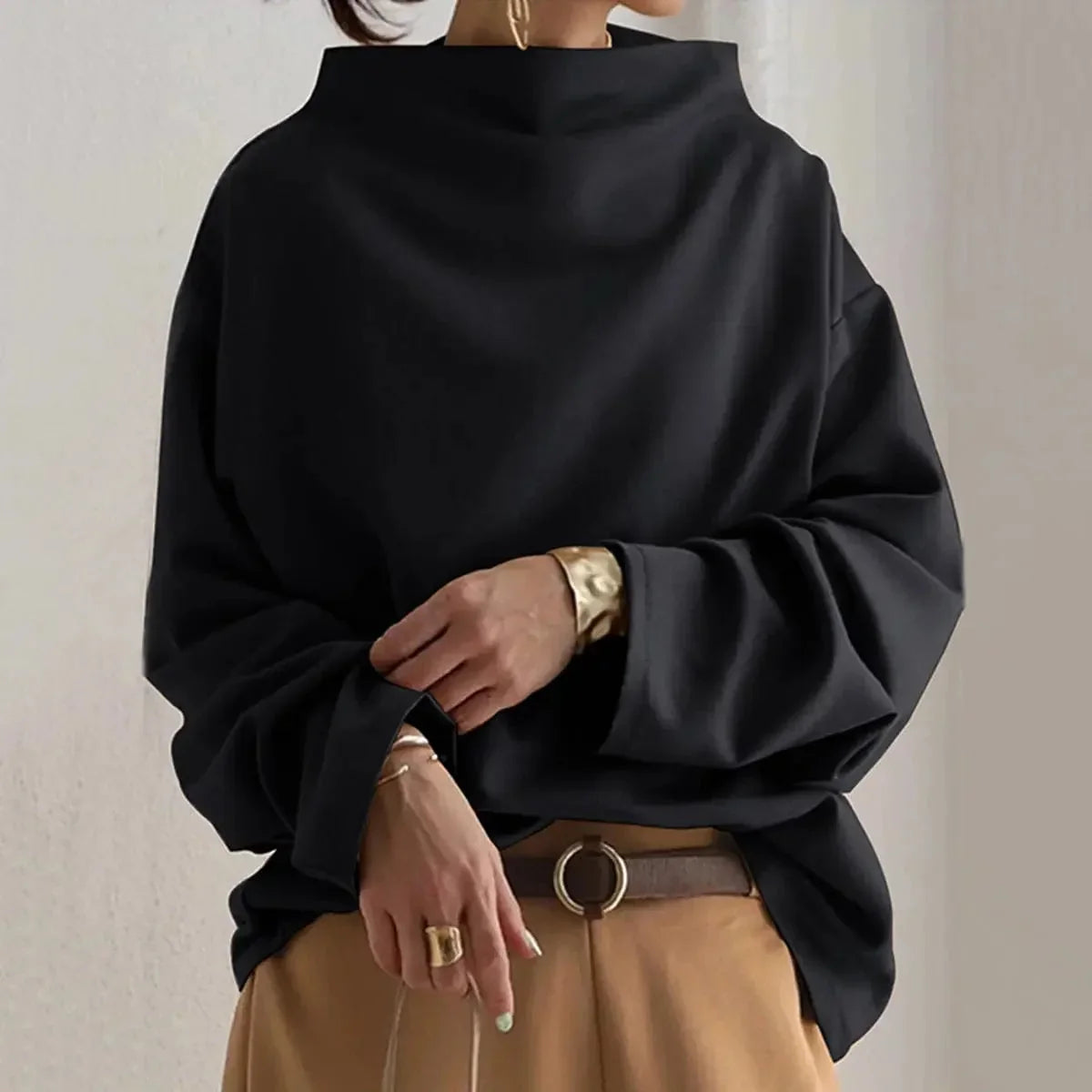 Women's oversized roll-neck knit sweater with relaxed fit – Black