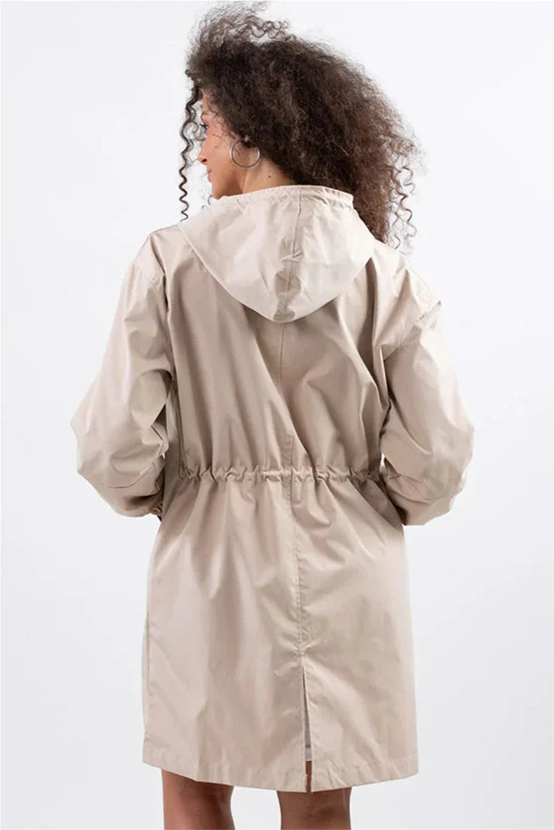 Women's oversized water-resistant windbreaker jacket