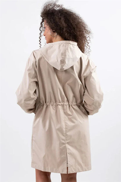 Women's oversized water-resistant windbreaker jacket