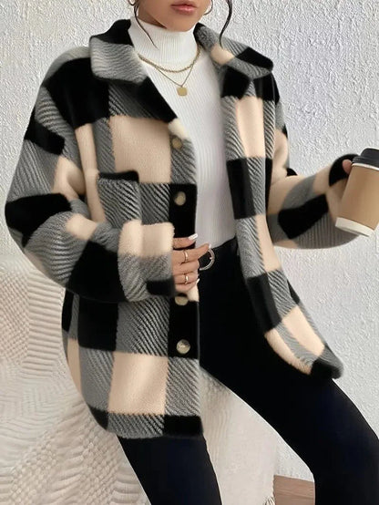 Women's oversized plaid button-up fleece jacket with pockets