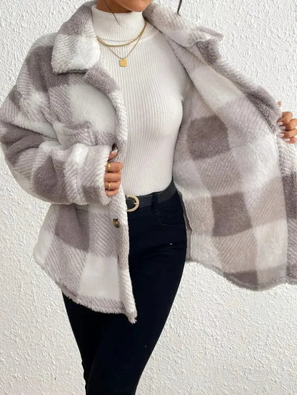 Women's oversized plaid button-up fleece jacket with pockets