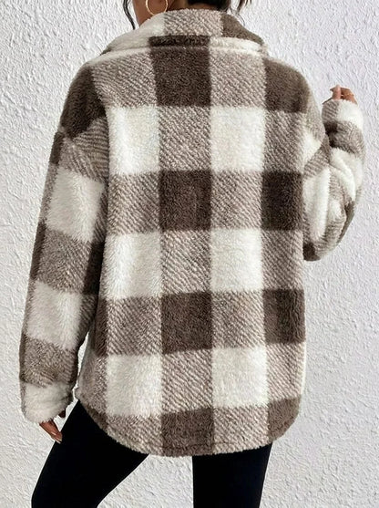 Women's oversized plaid button-up fleece jacket with pockets
